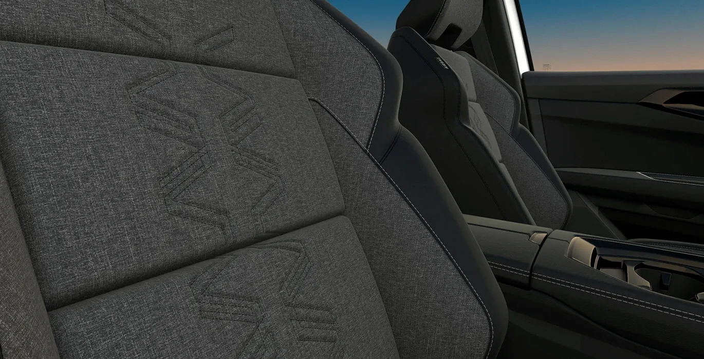 RENAULT-AUSTRAL-E-Tech-Full-Hybrid-Evolution-147kW-interior-asientos.webp