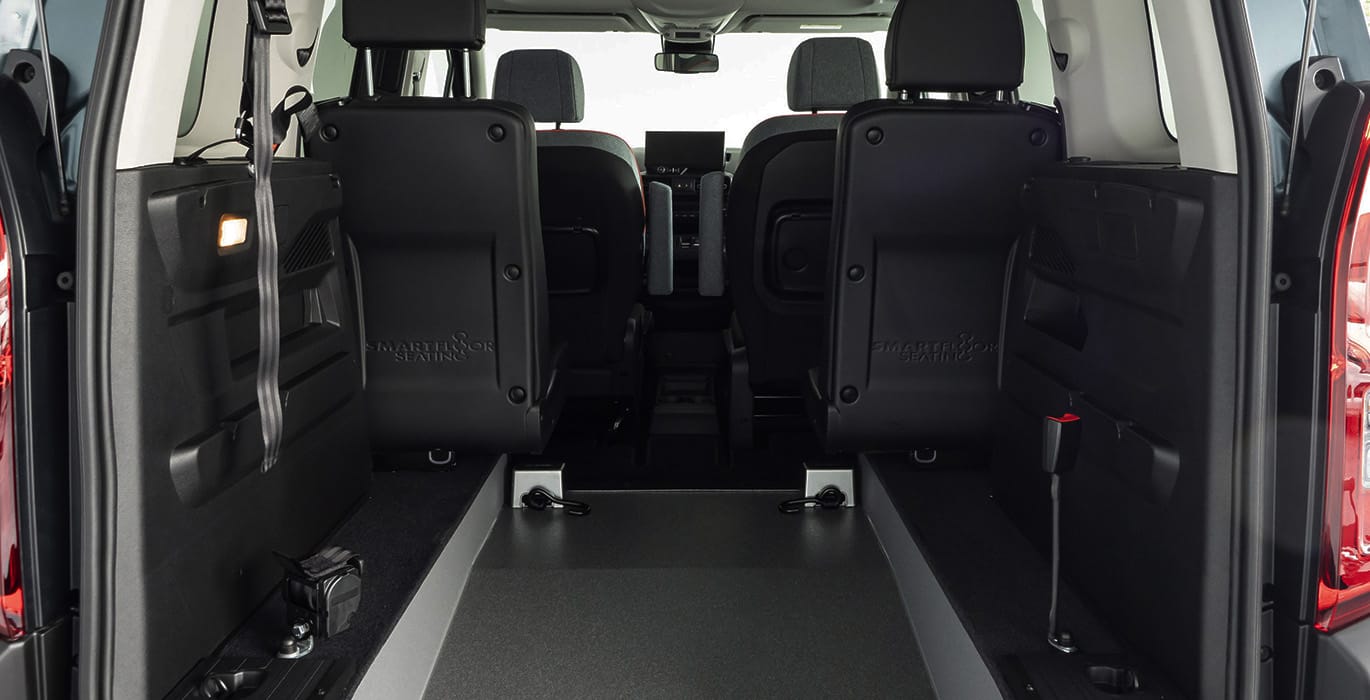 Citroen-Berlingo-Talla-M-BlueHDi-100-YOU-L1-N1-Adaptado-interior-asientos