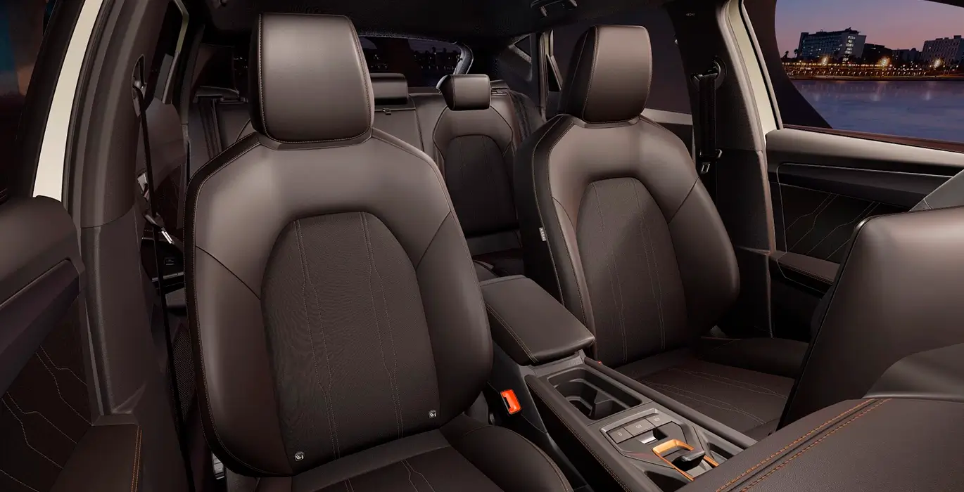 Cupra-Leon-1.5-eTSI-110kW-150CV-DSG-interior-trasera