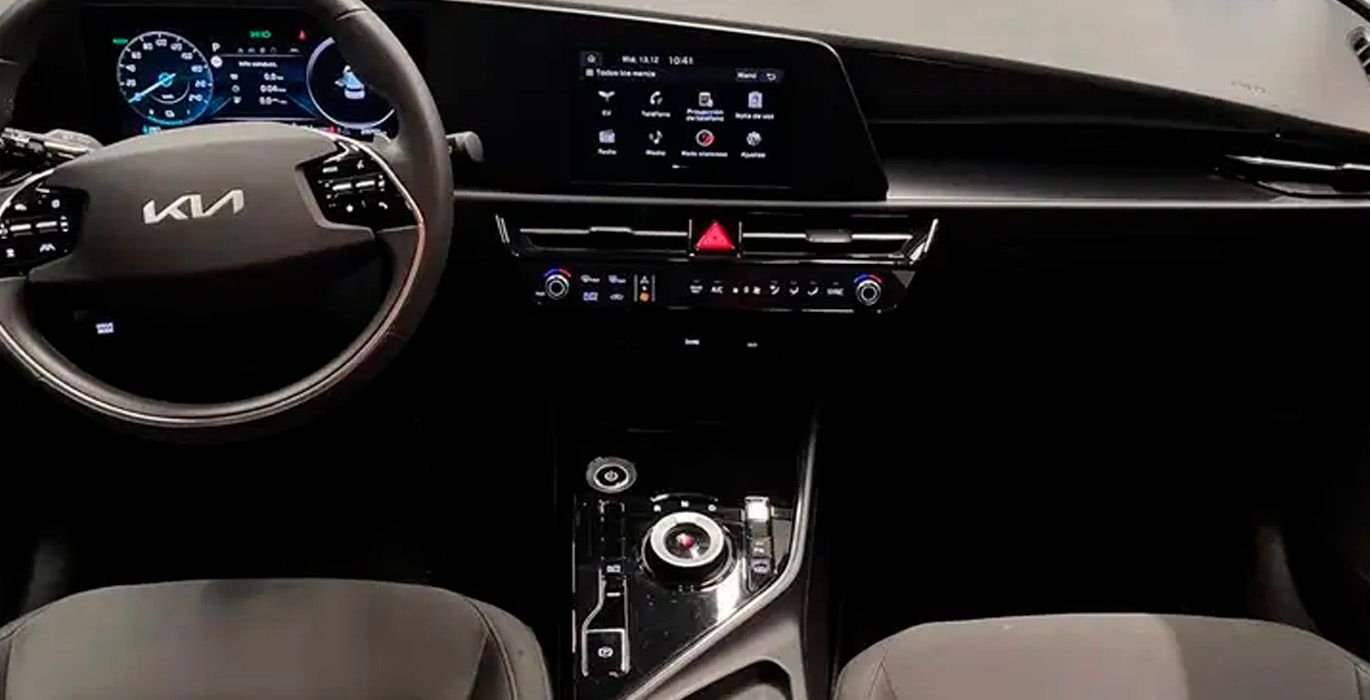 KIA-Niro-1.6-GDi-PHEV-135kW-183CV-Concept-interior-delantera-2