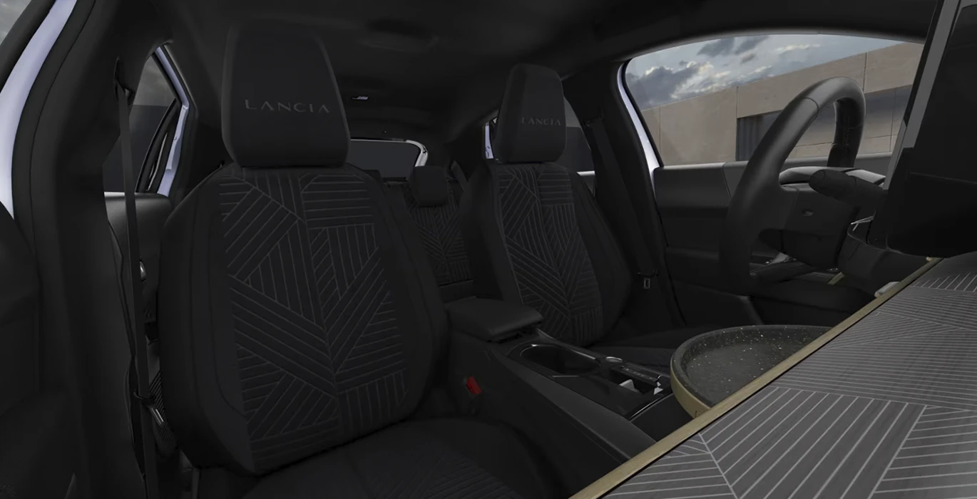 Lancia-Ypsilon-LX-Ibrida-81kW-110CV-interior-trasera
