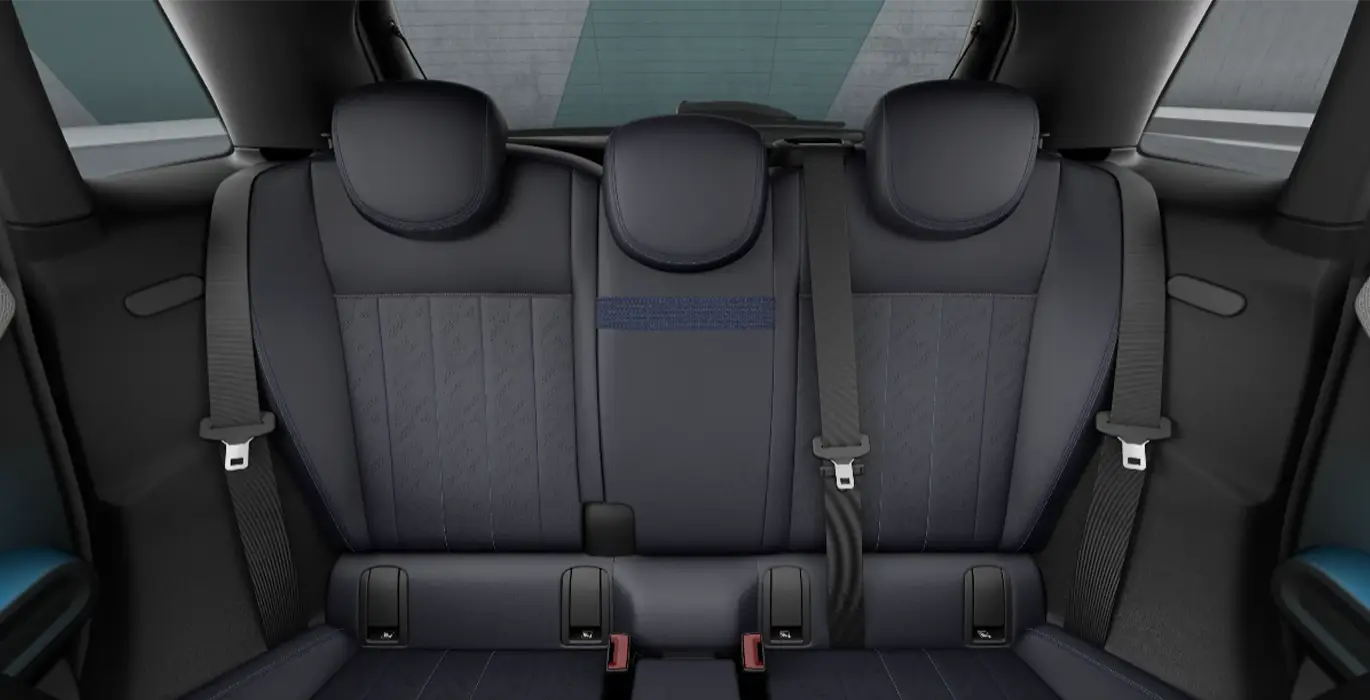 MINI-Cooper-5-Puertas-C-Favoured-115kW-interior-trasera