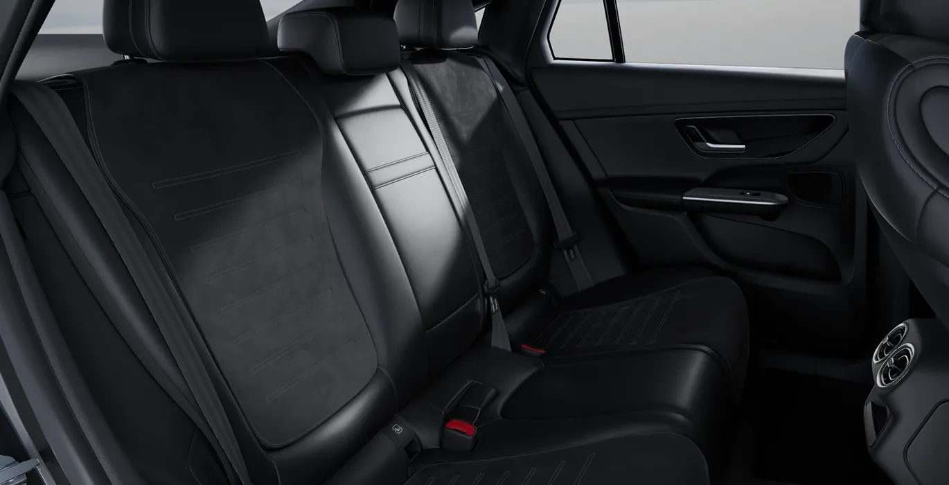 Mercedes-Benz-GLC-Coupe-200-4MATIC-interior-trasera